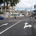 Cruce semaforizado prioriza la seguridad peatonal en avenida De Las Palmeras Cruce semaforizado prioriza la seguridad peatonal en avenida De Las Palmeras