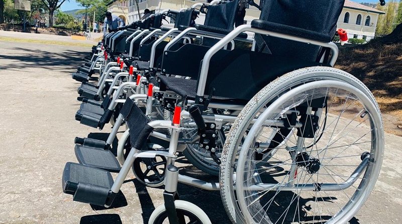 DONACIÓN SILLAS DE RUEDAS HOGAR DE VIDA 1