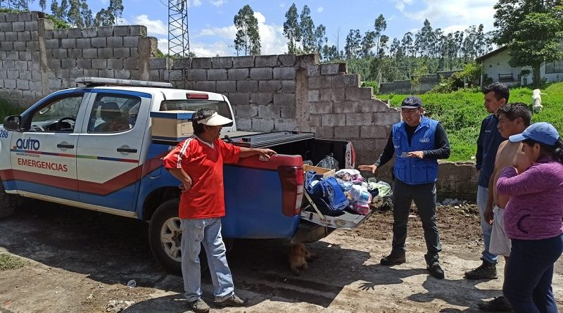 ENTREGA DE AYUDA