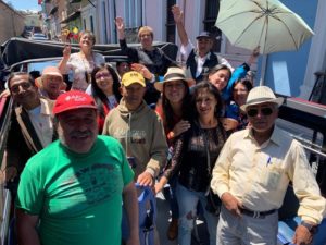 ADULTOS MAYORES QUITO TOUR BUS