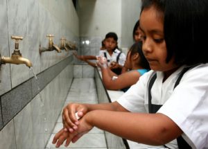Aseo de manos para prevención de enfermedades