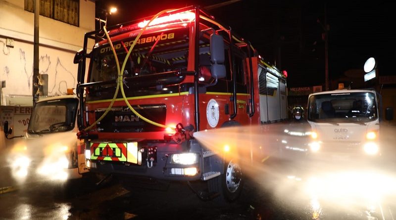 Desinfección Mercado Las Cuadras y calle J