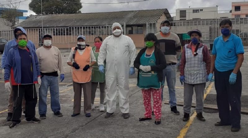 Mercados Municipales se capacitan en temas de salud