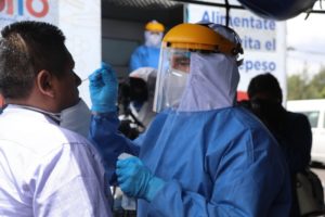 Continúan toma de pruebas PCR