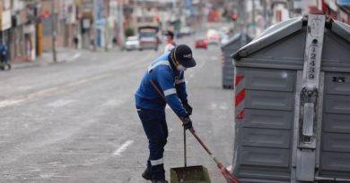 Más de 1 030 empleados de Emaseo EP trabajan en Quito