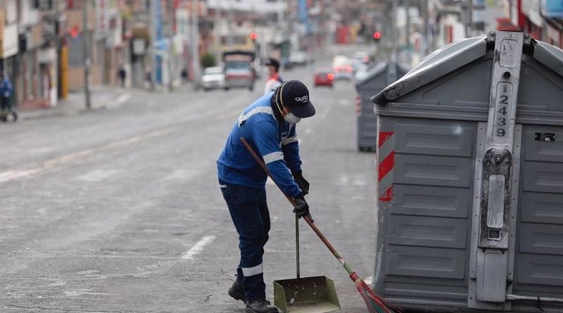 Más de 1 030 empleados de Emaseo EP trabajan en Quito