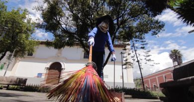 Personal de barrido mantiene limpia la ciudad