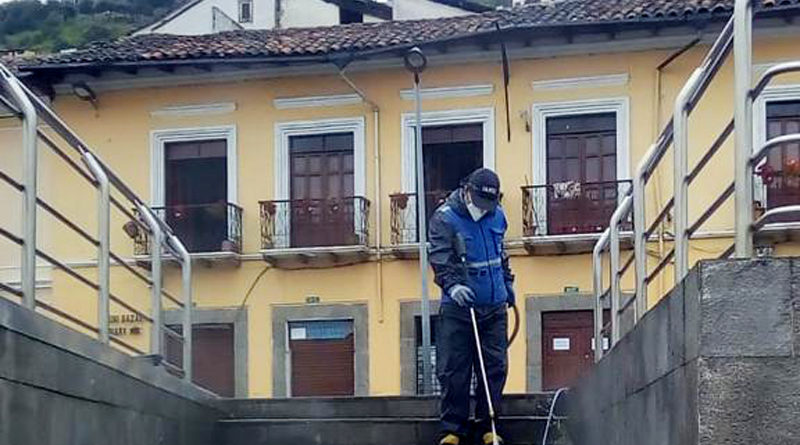 Hidrolavado de plazas