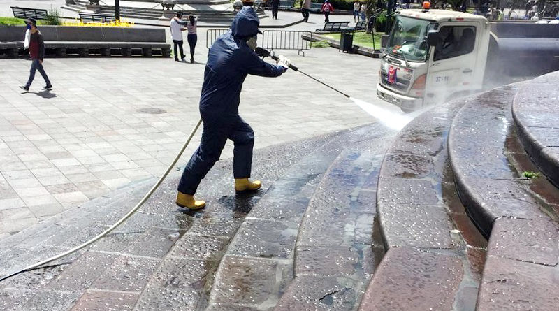 Hidrolavado de plazas
