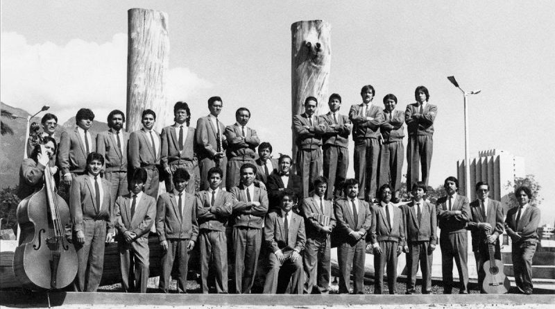 ORQUESTA DE INSTRUMENTOS ANDINOS 1990