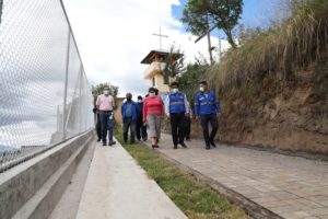 Alcalde entregó muros de contención en el sur de Quito