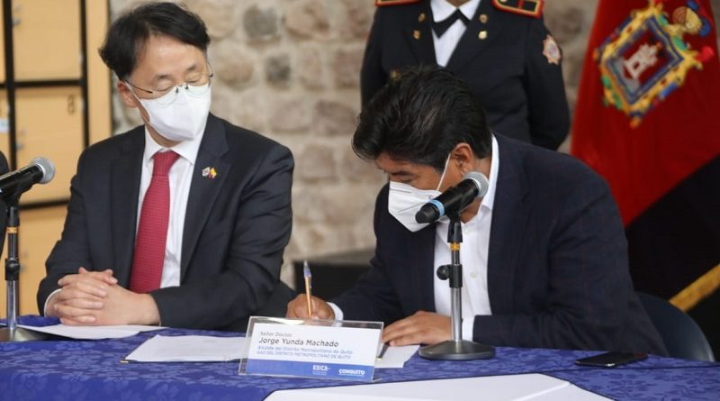 Firma de convenio MDMQ y KOICA