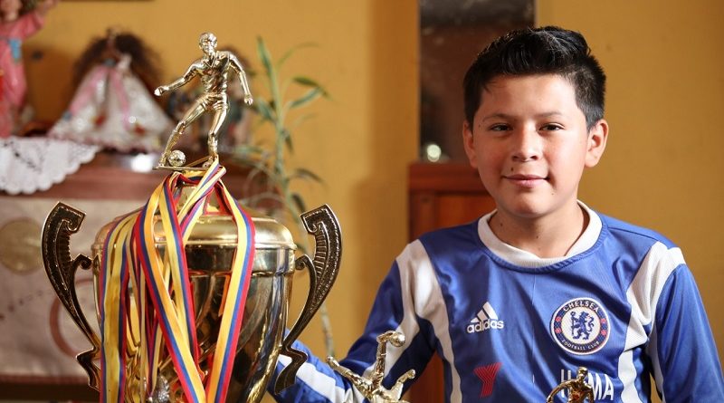 Liga El Girón y Quito a la Cancha