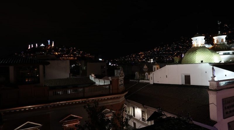 Encendido del pesebre en El Panecillo