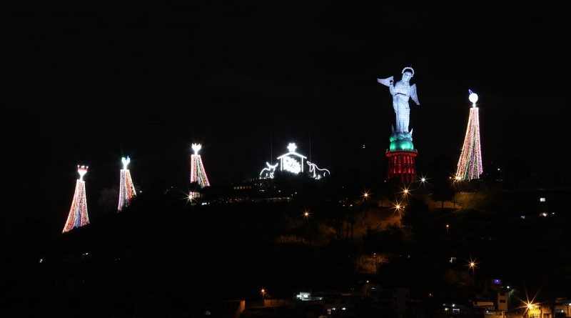 Encendido del pesebre en El Panecillo