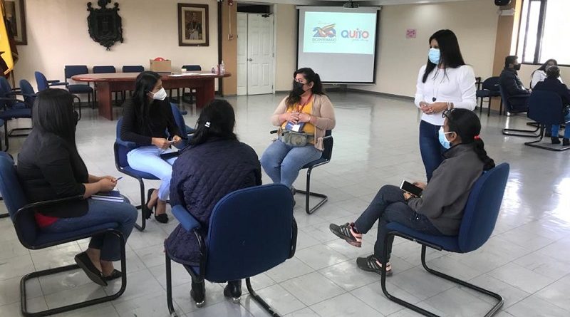 Manejo emociones a empleados del MDMQ