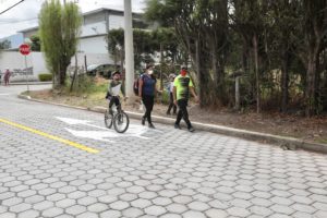 Obras y escrituras Pifo