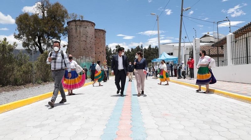Inauguración adoquinado e infraestructura Quitumbe