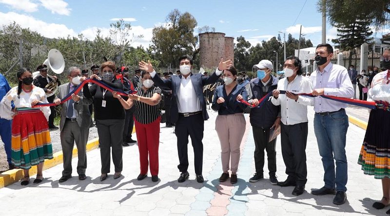 Inauguración adoquinado e infraestructura Quitumbe