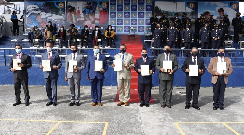 Reconocimiento diez agentes de control