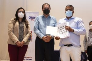 Entrega de PUCAS norte de Quito