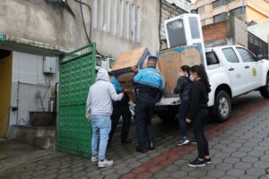 Entrega de menaje de casa La Gasca