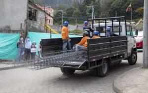 Materiales de construcción entregados a familias de La Gasca