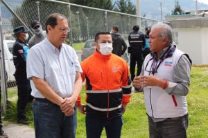 Entrega de 4 viviendas a familias de Solanda