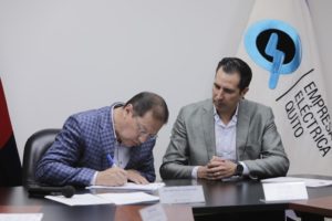 Firma de convenio Municipio y EEQ