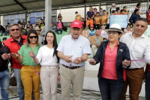 Inauguración estadio Puéllaro