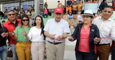 Inauguración estadio Puéllaro