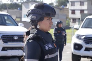 Entrega vehículos e indumentaria AMC