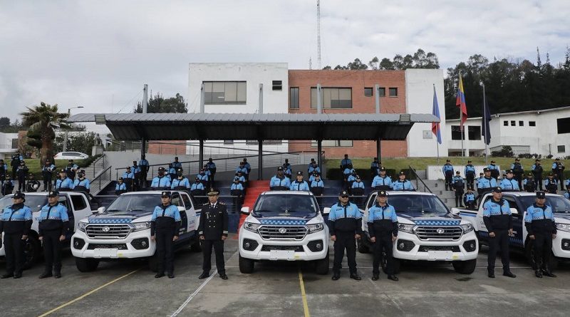Entrega vehículos CACM y Secretaría de Seguridad