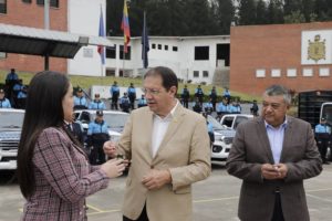 Entrega vehículos CACM y Secretaría de Seguridad