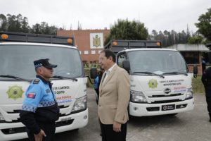 Entrega vehículos CACM y Secretaría de Seguridad