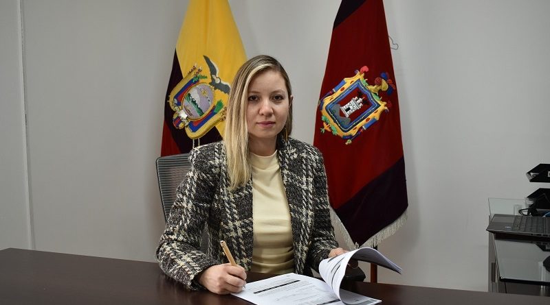 Anabell Rivadeneira nueva Registradora de la Propiedad