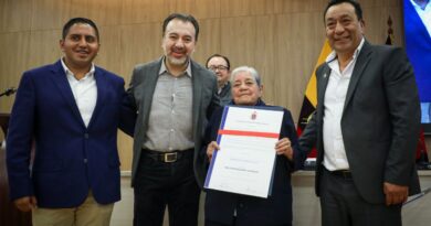 Concejo Metropolitano otorgó la Mención de Honor Marieta de Veintimilla a atletas paralímpicos y a emprendedora tradicional