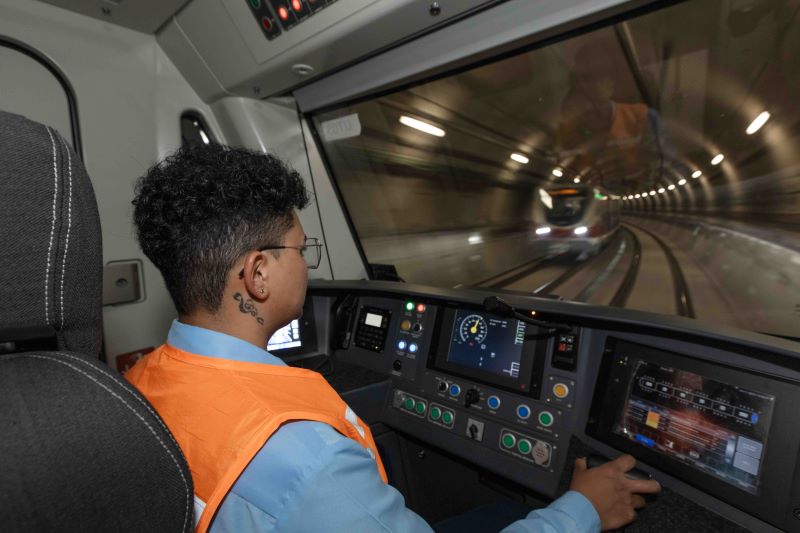 De récords y resultados: el Metro de Quito cumple un año de operación ...
