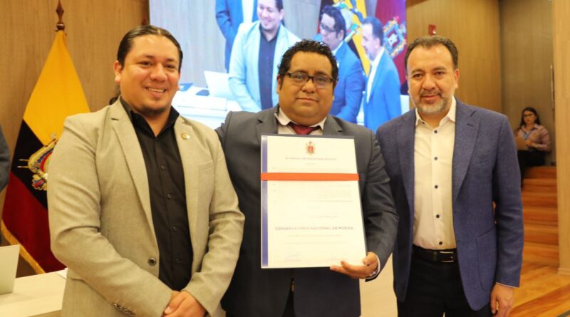 Concejo Metropolitano rinde homenaje al Conservatorio Superior Nacional de Música
