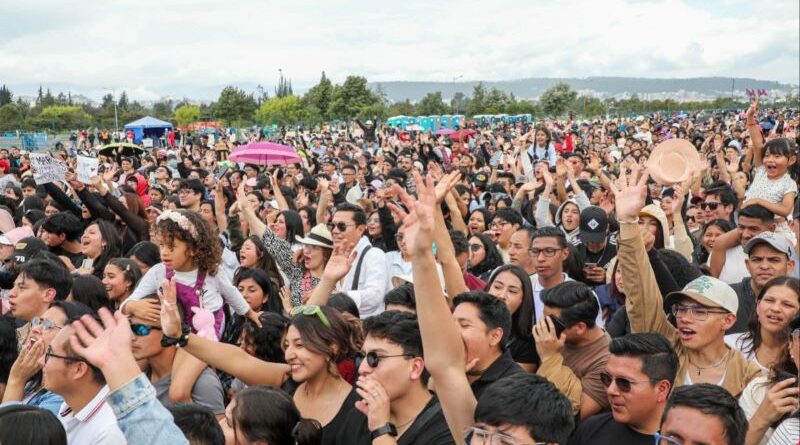 Miles de personas disfrutaron el inicio del Verano de las Artes, Cultura y Deportes en el Bicentenario