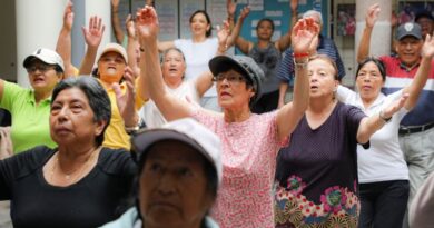 Amistad, movimiento, compañía y conexión en el Centro de la Experiencia del Adulto Mayor Amistad, movimiento, compañía y conexión en el Centro de la Experiencia del Adulto Mayor