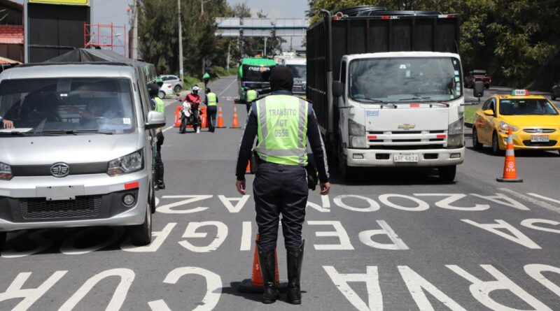 Desde el 1 de diciembre aplicará restricción al transporte pesado en la Simón Bolívar y Ruta Viva