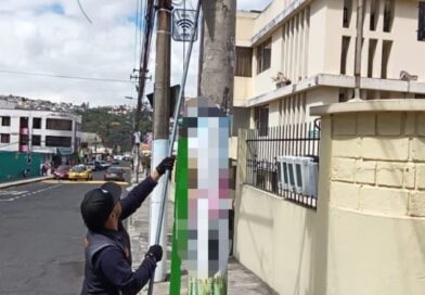 Quedan ocho días para retirar la propaganda política de las calles de Quito Quedan ocho días para retirar la propaganda política de las calles de Quito