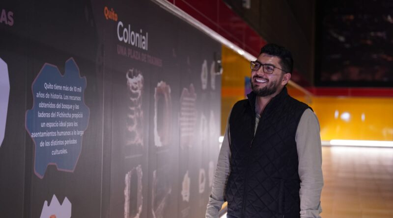 Metro de Quito inaugura exposición fotográfica sobre los hallazgos arqueológicos durante la construcción de la estación San Francisco