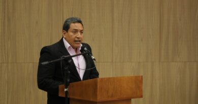 Vecinos denuncian falta de recursos para la Policía y exigen acción al Gobierno Nacional en el Concejo Metropolitano