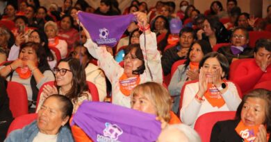 Una red de mujeres promueve la paz desde sus barrios en Quito