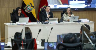 Concejo Metropolitano defiende la autonomía municipal y rechaza que la Asamblea actúe fuera de sus competencias
