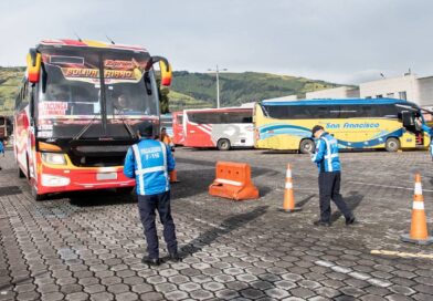 Municipio refuerza control de buses en terminales terrestres ante movilización de más de 128 mil pasajeros por Carnaval Municipio refuerza control de buses en terminales terrestres ante movilización de más de 128 mil pasajeros por Carnaval