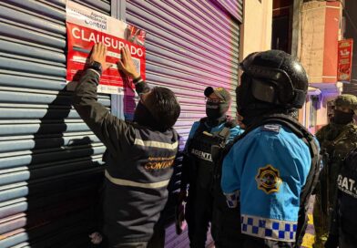 Un menor hallado en un billar, locales clausurados y armas blancas retenidas en macrooperativos liderados por el Municipio de Quito Un menor hallado en un billar, locales clausurados y armas blancas retenidas en macrooperativos liderados por el Municipio de Quito