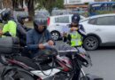 Operativos a motociclistas continúan en Quito: la seguridad vial se refuerza con apoyo internacional